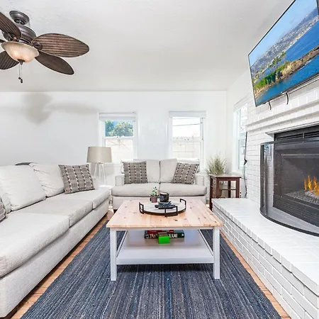 Charming 3Br Beach Home W- Rooftop Deck One Block From Sand By Beachview Rentals